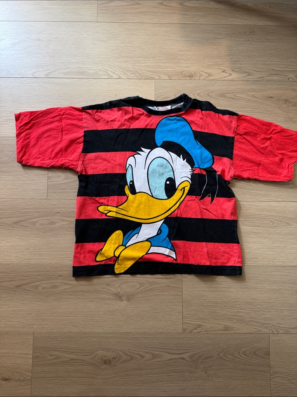 Vintage Disney Fashion Donald Duck Graphic Tee in Red and Black